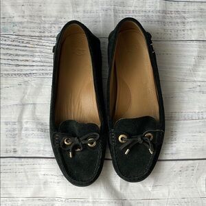 UGG Black Flats with Bow Detail